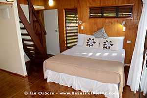 king bed of the lagoon view bungalow